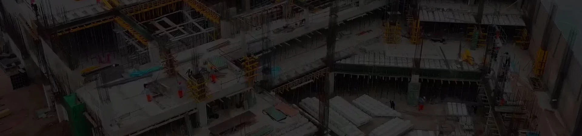 Empresa constructora en proyecto de construcción